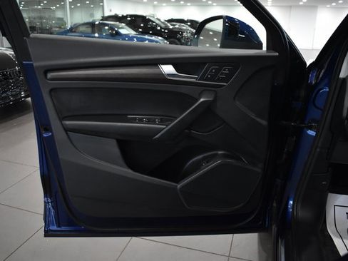 Used 2024 Audi Q5 Premium image 32