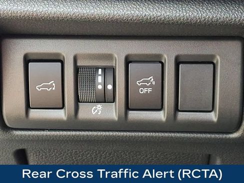 Used 2025 Subaru Outback Premium AWD/4WD image 9