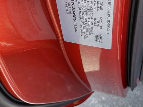 Used 2024 Chevrolet Corvette Stingray Premium Cpe w/ Z51 Performance Package RWD image 28