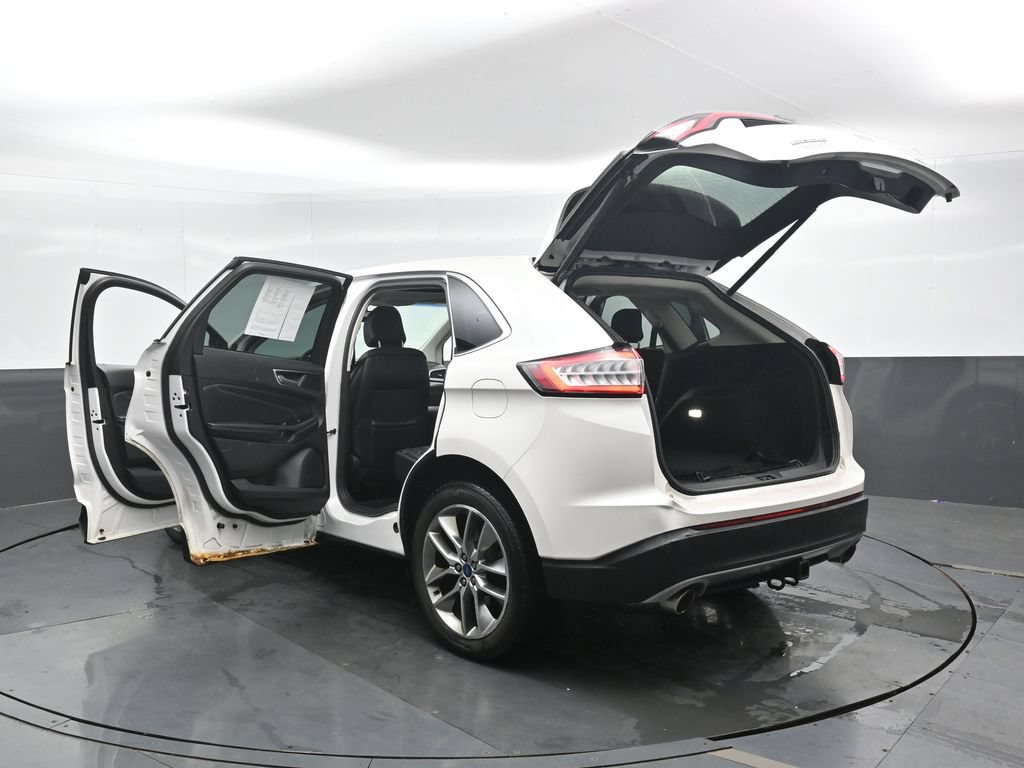 Used 2016 Ford Edge Titanium w/ Equipment Group 301A AWD/4WD image 49