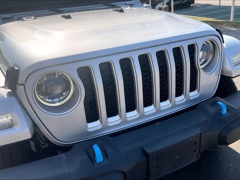 Used 2023 Jeep Wrangler Unlimited Sahara AWD/4WD image 30