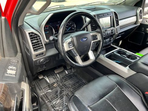 Used 2021 Ford F250 Lariat w/ Lariat Ultimate Package AWD/4WD image 7
