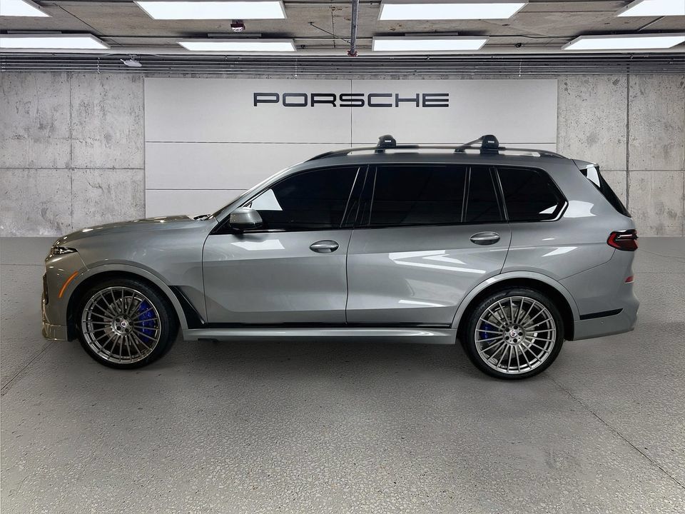 Used 2023 BMW ALPINA XB7 AWD/4WD image 2