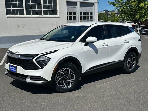 Used 2023 Kia Sportage LX AWD/4WD image 1