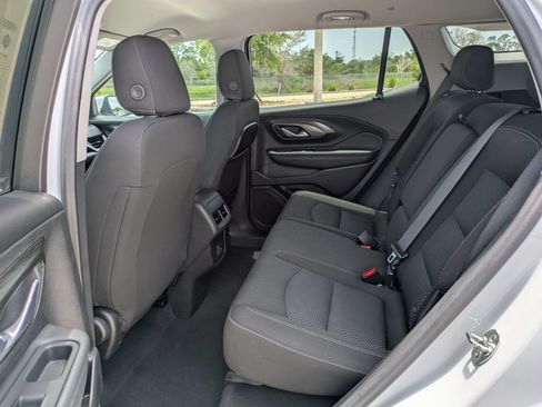 Used 2024 GMC Terrain SLE FWD image 15