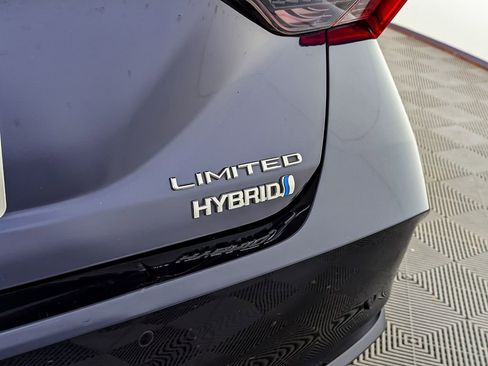 Used 2021 Toyota Avalon Limited w/ Advanced Safety Package image 9