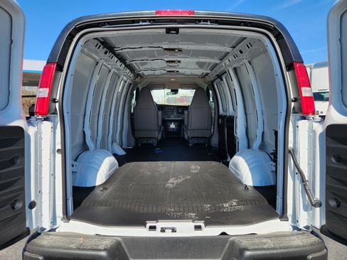 New 2025 Chevrolet Express 2500 w/ Driver Convenience Package image 7