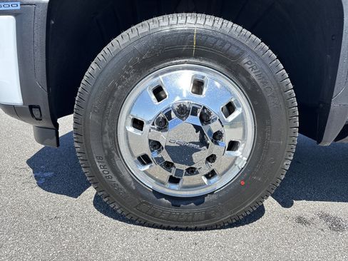 New 2026 GMC Sierra 3500 Denali Ultimate AWD/4WD image 13