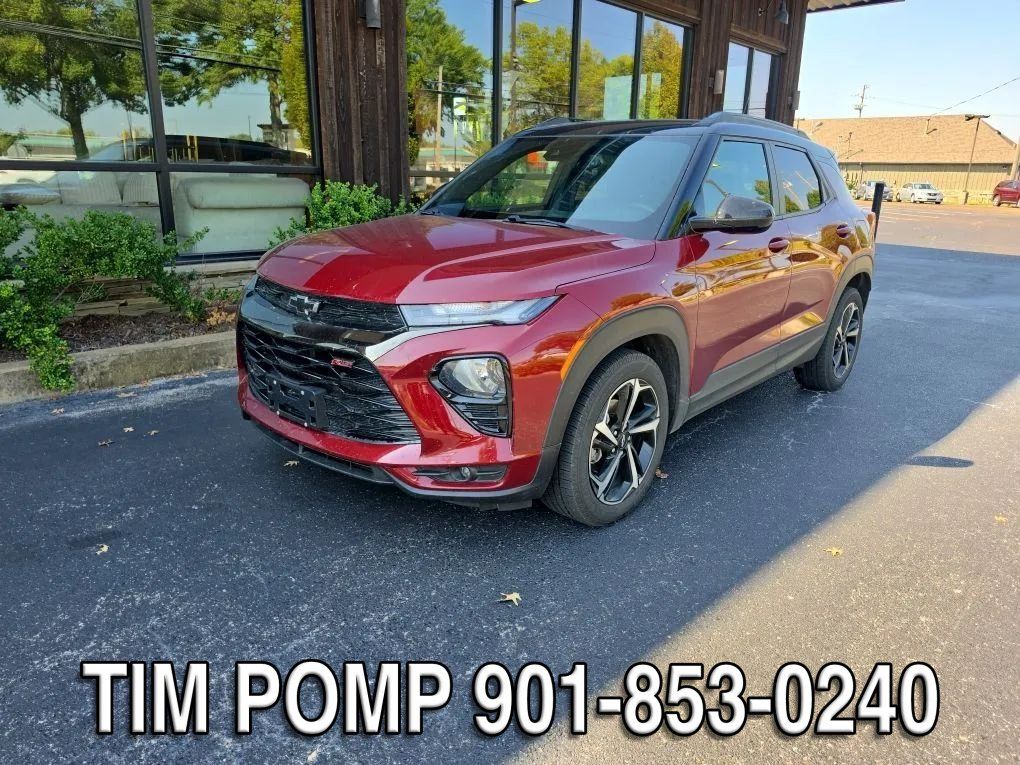 Used 2023 Chevrolet TrailBlazer RS w/ Sun and Liftgate Package FWD image 4