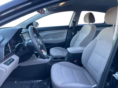 Used 2020 Hyundai Elantra SE image 9
