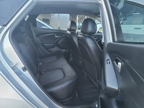 Used 2011 Hyundai Tucson GLS image 5