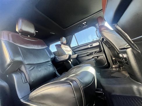 Used 2021 Ford Explorer Platinum AWD/4WD image 53
