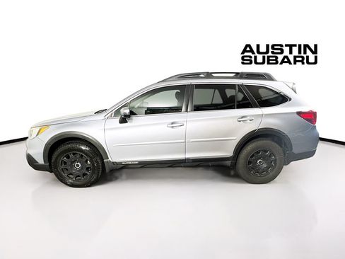 Used 2016 Subaru Outback 3.6R Limited AWD/4WD image 4