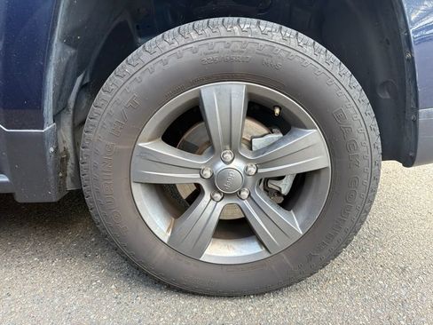 Used 2015 Jeep Patriot High Altitude AWD/4WD image 10