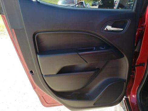 Used 2018 Chevrolet Colorado LT w/ LT Convenience Package image 12