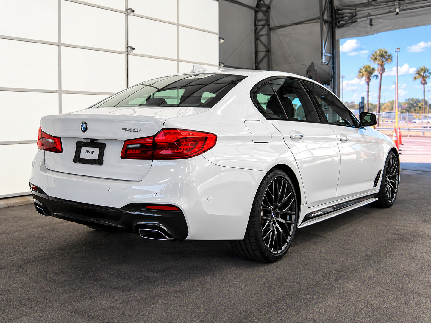 Used 2018 BMW 540i RWD image 4