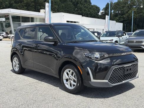 Used 2024 Kia Soul LX w/ Option Group 015 FWD image 24