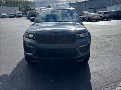 New 2025 Jeep Grand Cherokee Limited w/ Black Appearance Package image 28