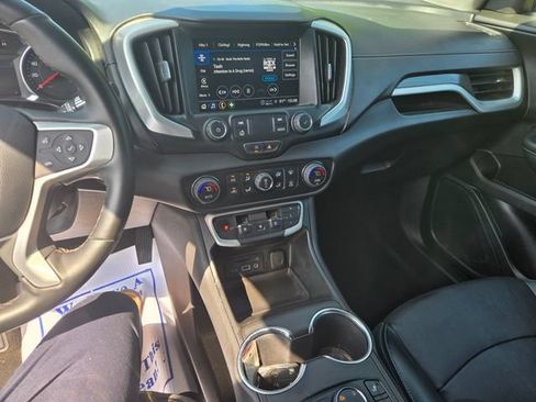 Used 2023 GMC Terrain SLT AWD/4WD image 2