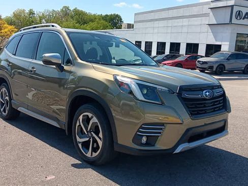 Used 2023 Subaru Forester Touring AWD/4WD image 7