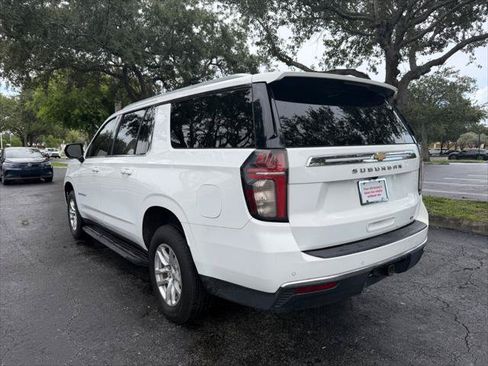 Used 2021 Chevrolet Suburban LT RWD image 4