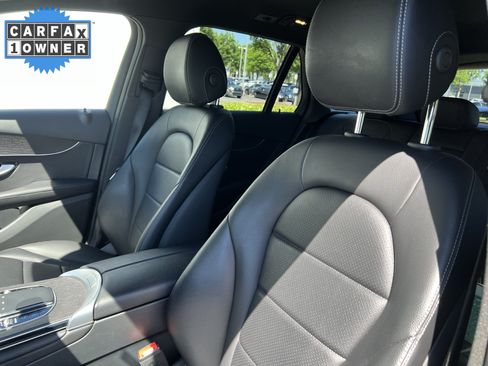 Used 2022 Mercedes-Benz GLC 300 4MATIC image 16