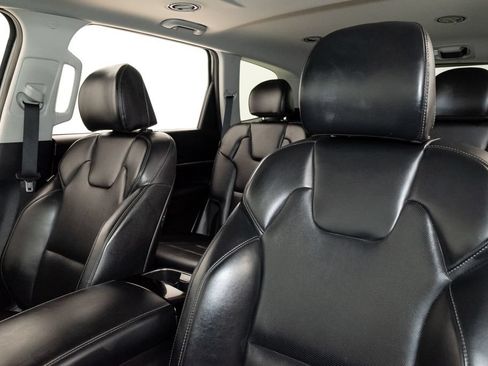 Certified 2024 Kia Telluride S w/ S Sunroof Package AWD/4WD image 12