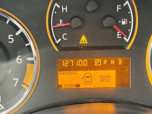 Used 2014 Nissan Armada Platinum image 13