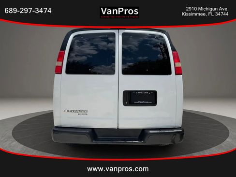 Used 2014 Chevrolet Express 3500 Extended RWD image 4