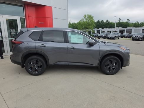 New 2026 Nissan Rogue SV w/ Cold Weather Package AWD/4WD image 8