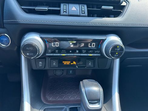 Used 2021 Toyota RAV4 Limited AWD/4WD image 16