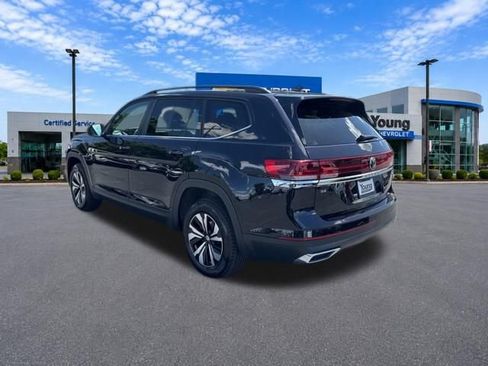 Used 2024 Volkswagen Atlas SE AWD/4WD image 5
