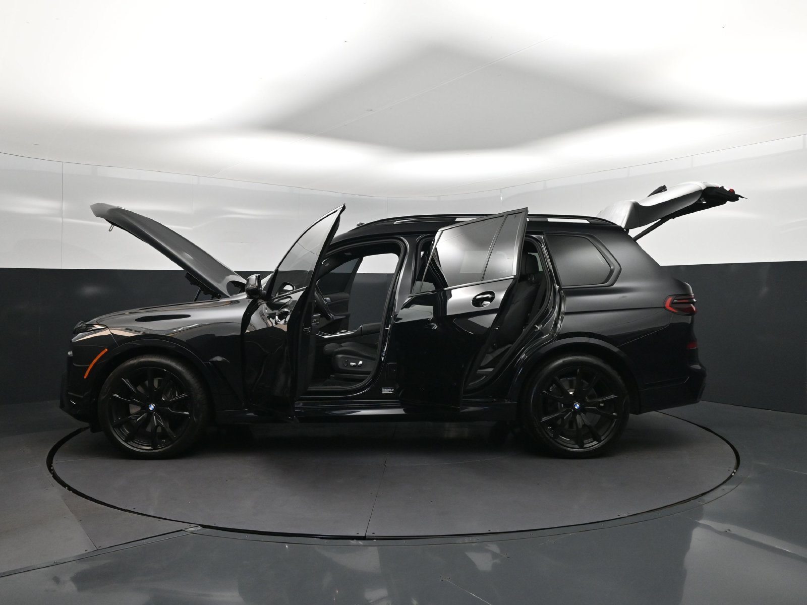 Certified 2026 BMW X7 xDrive40i w/ M Sport Package AWD/4WD image 46
