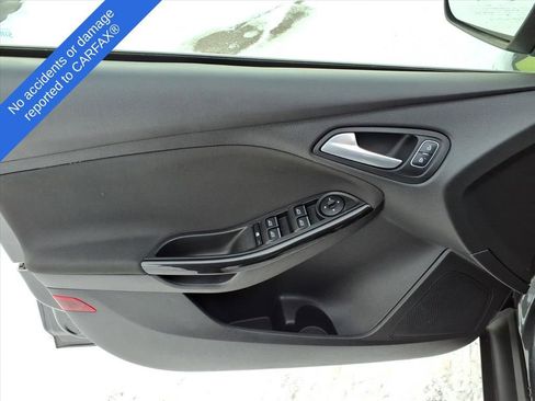 Used 2017 Ford Focus Titanium image 14