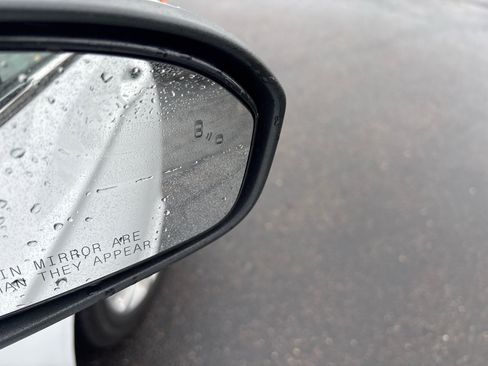 Used 2020 Ford Fusion SE image 64