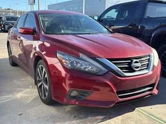 Used 2017 Nissan Altima 2.5 SR video 2