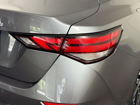 Used 2025 Nissan Sentra SV FWD image 34