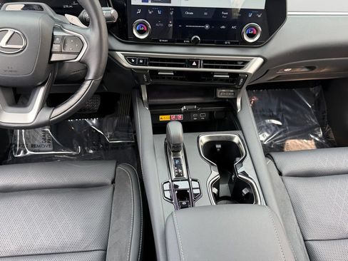 Certified 2026 Lexus RX 450h AWD w/ Convenience Package image 14
