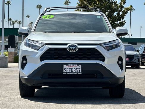 Used 2023 Toyota RAV4 XLE Premium FWD image 8