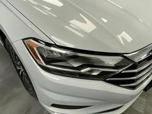Used 2019 Volkswagen Jetta SE FWD image 11