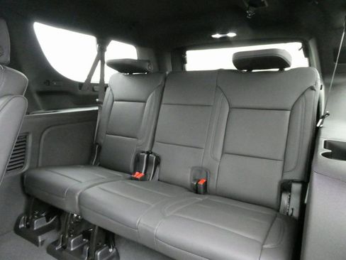 New 2026 Chevrolet Suburban Z71 w/ Z71 Off-Road Package image 20