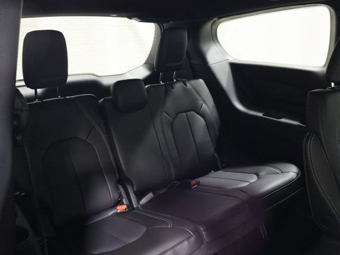 New 2026 Chrysler Voyager LX image 14