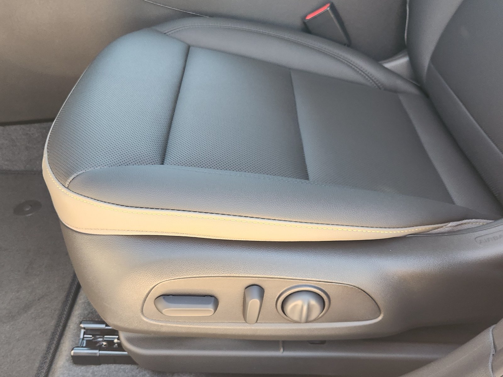 New 2026 Chevrolet Trax ACTIV w/ Driver Confidence Package FWD image 23