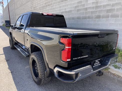 Used 2025 Chevrolet Silverado 3500 LTZ w/ LTZ Plus Package AWD/4WD image 18