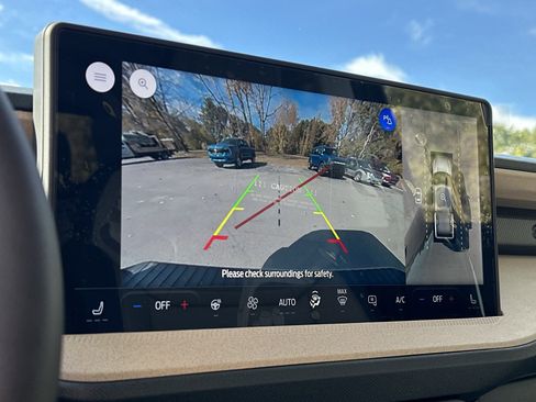 New 2025 Ford Maverick Lariat w/ 4K Tow Package image 6