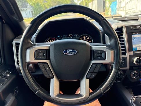 Used 2018 Ford F150 Platinum w/ Equipment Group 701A Luxury image 13