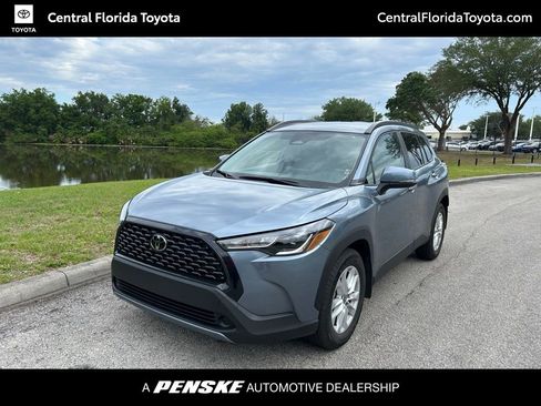 Used 2024 Toyota Corolla Cross LE FWD image 1