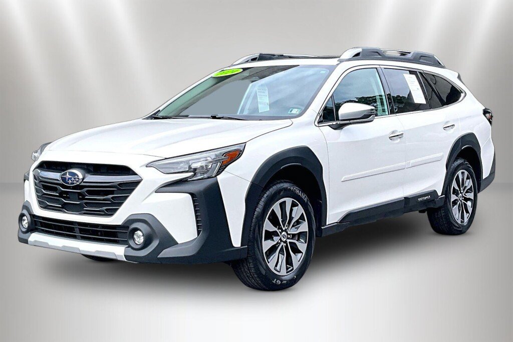 Certified 2024 Subaru Outback Touring XT AWD/4WD image 3