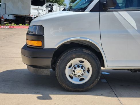 New 2025 Chevrolet Express 3500 w/ Power Convenience Package image 14