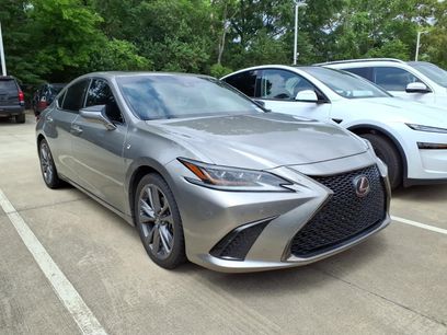 Used 2019 Lexus ES 350 F Sport w/ Accessory Package 2